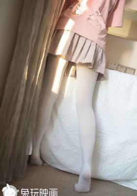 揉摸新婚少妇高耸双乳电影